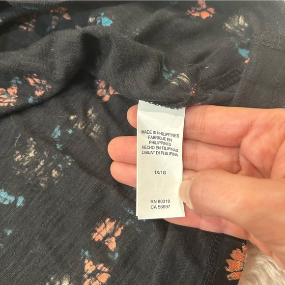 NWT Lucky Brand - 3/4 Sleeve Floral Tee Black Multicolor 1X/1G - Picture 8 of 11